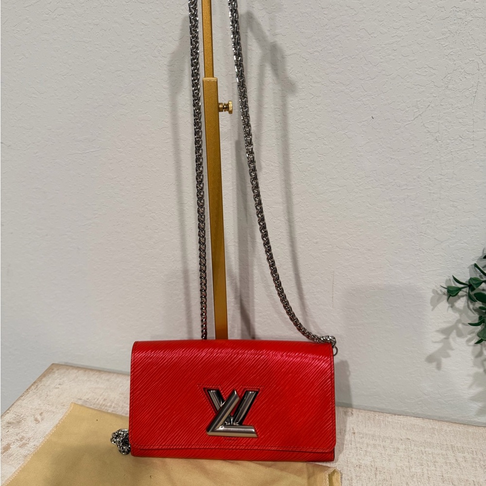 Louis Vuitton Twist Epi Wallet/crossbody